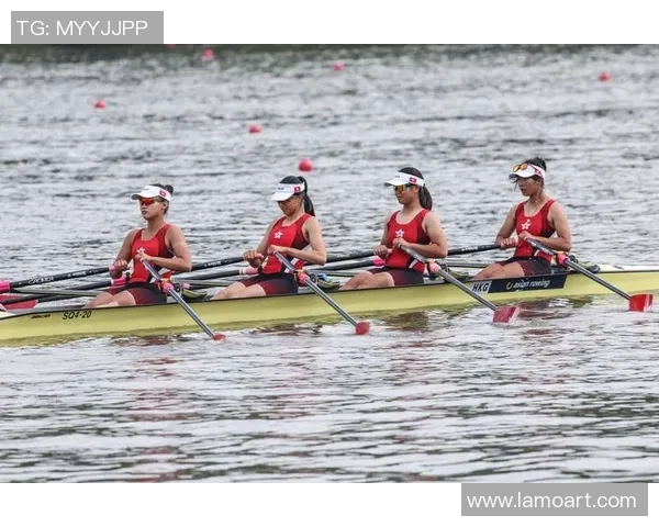 意大利瓦雷泽迎来世界青少年赛艇锦标赛各国年轻选手齐聚竞技展风采